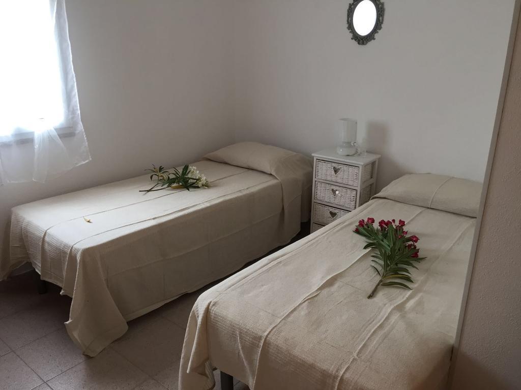 Il Fenicottero Rosa Villa Olbia Exterior photo